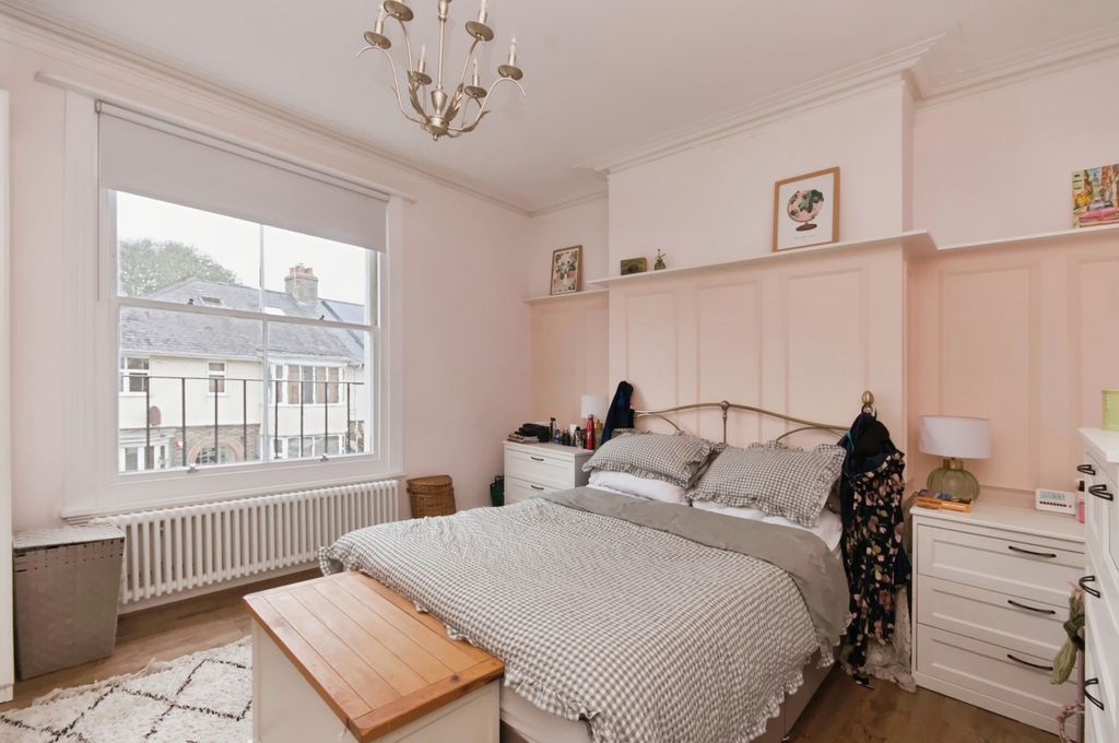 Property photo 3 of 17 Pbox-Img.Jpg
