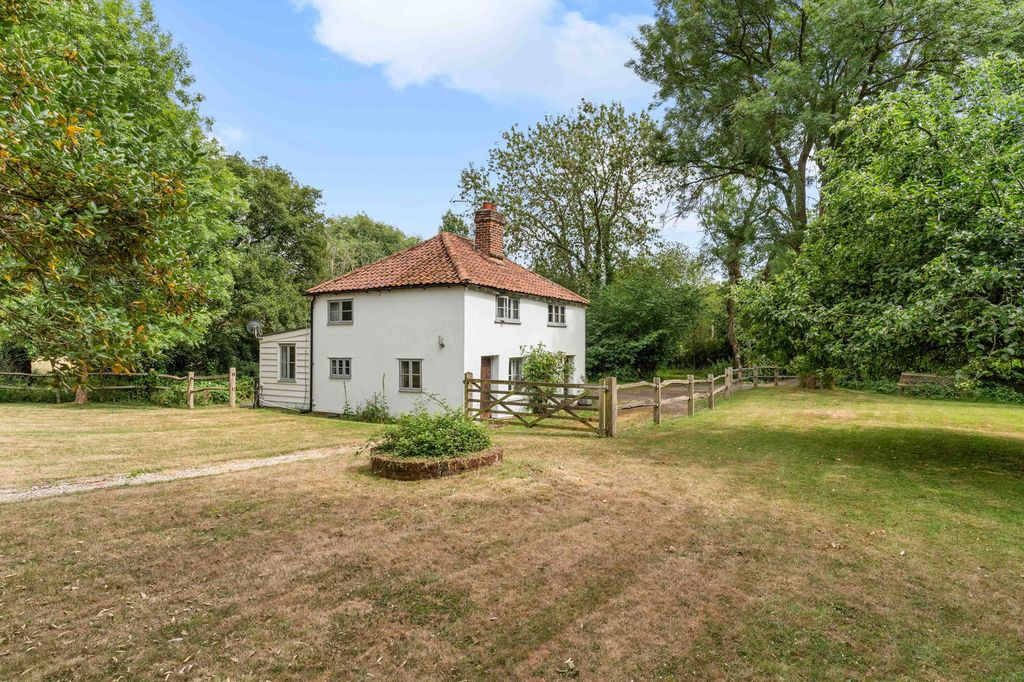 Property photo 2 of 54