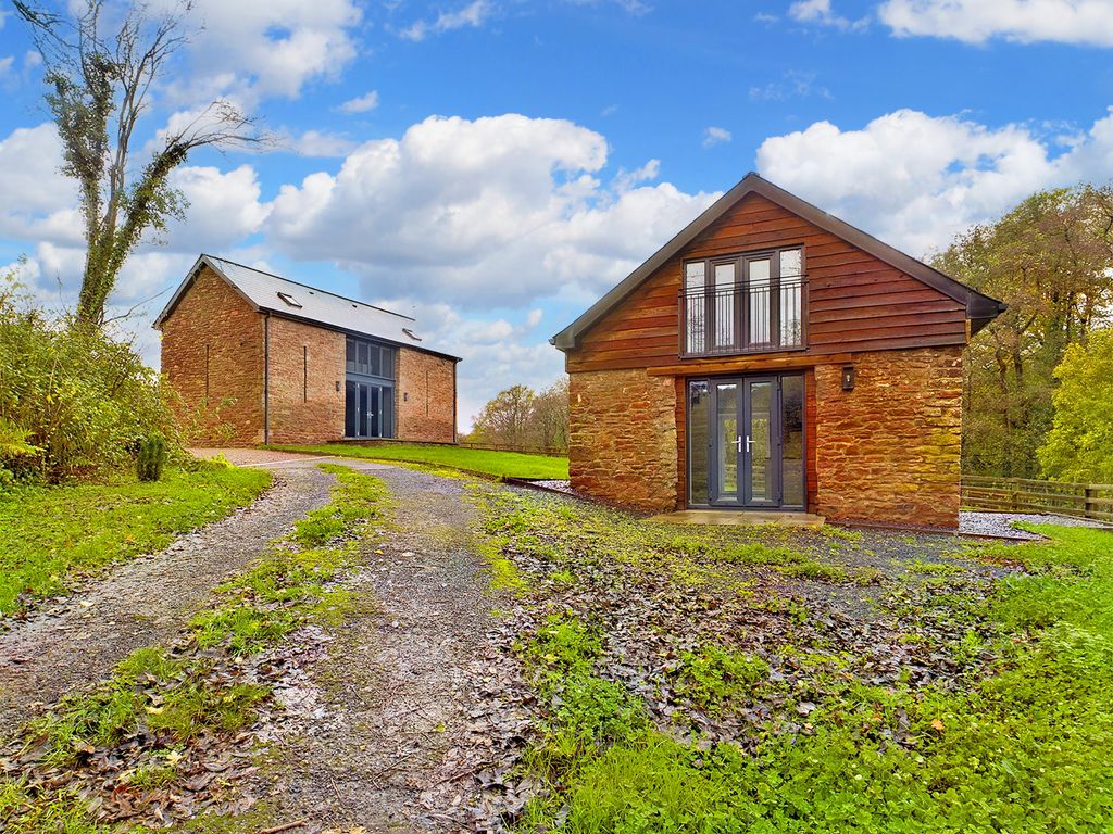 Property photo 3 of 26