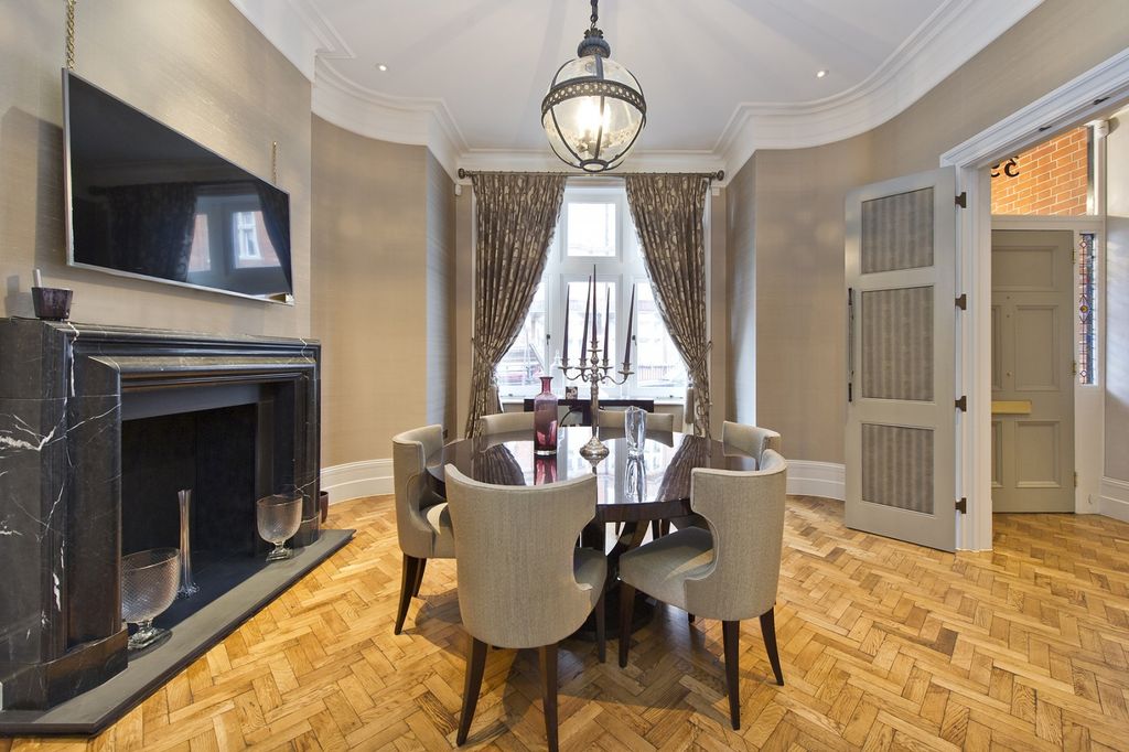 Property photo 2 of 12 Dining Room