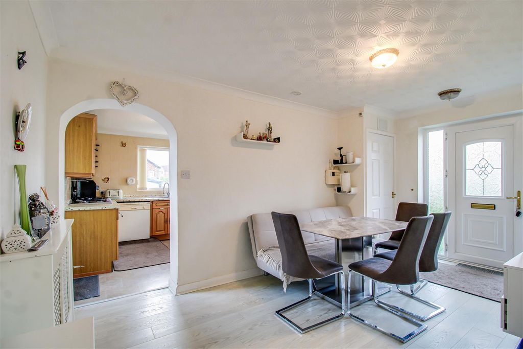 Property photo 2 of 12 Dining Room
