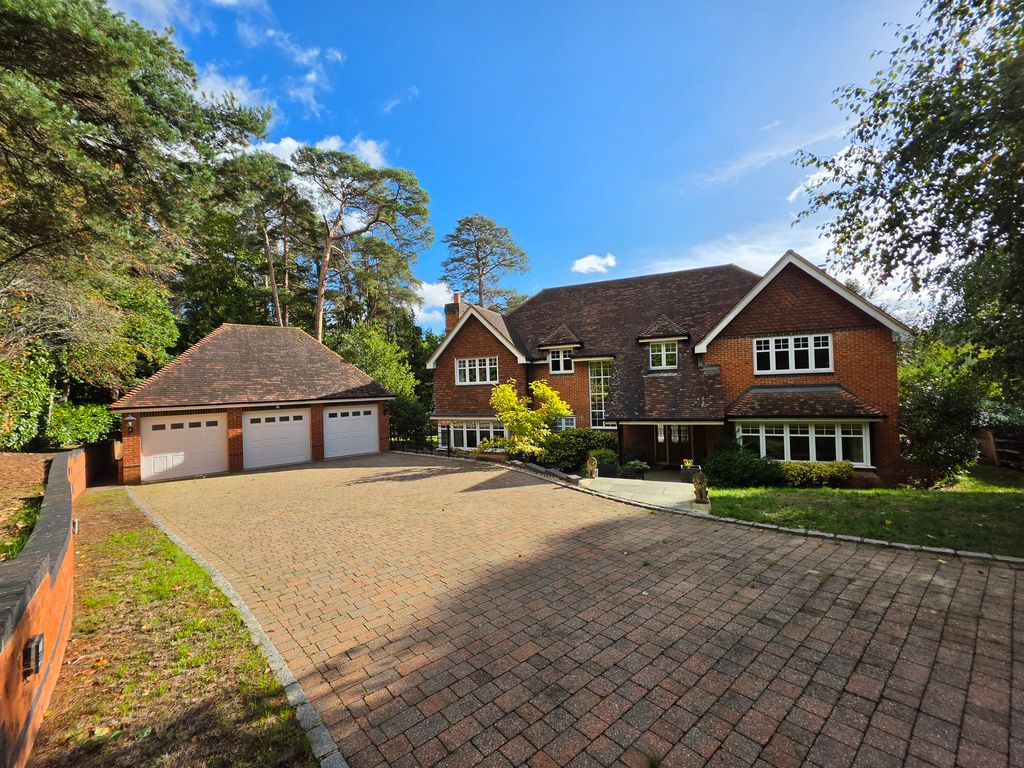 Property photo 1 of 25