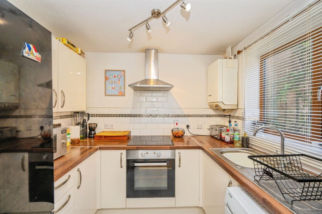 Property photo 3 of 20