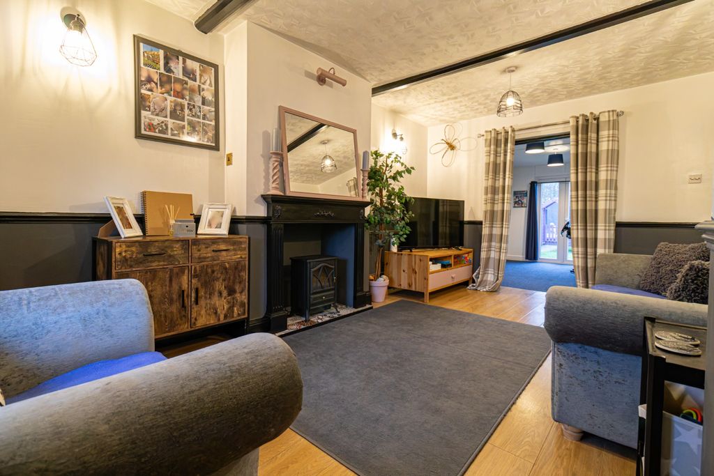 Property photo 2 of 27 3925245