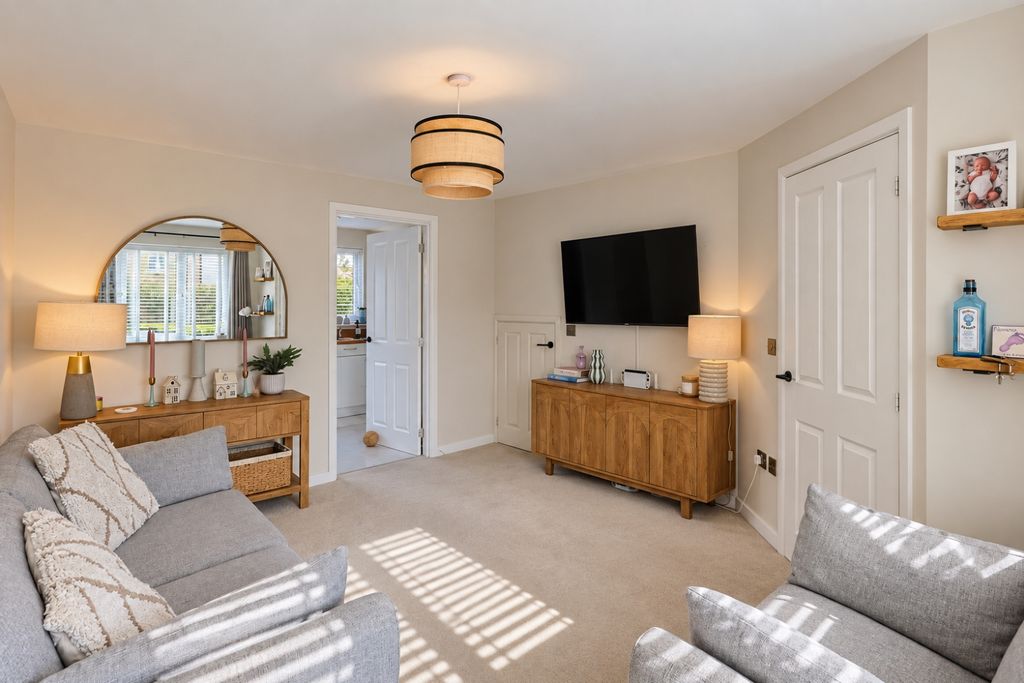 Property photo 3 of 20 4031F266-99CC-4A58-B7Cb-664Acca20C9E