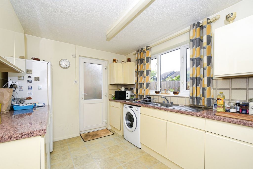 Property photo 3 of 17