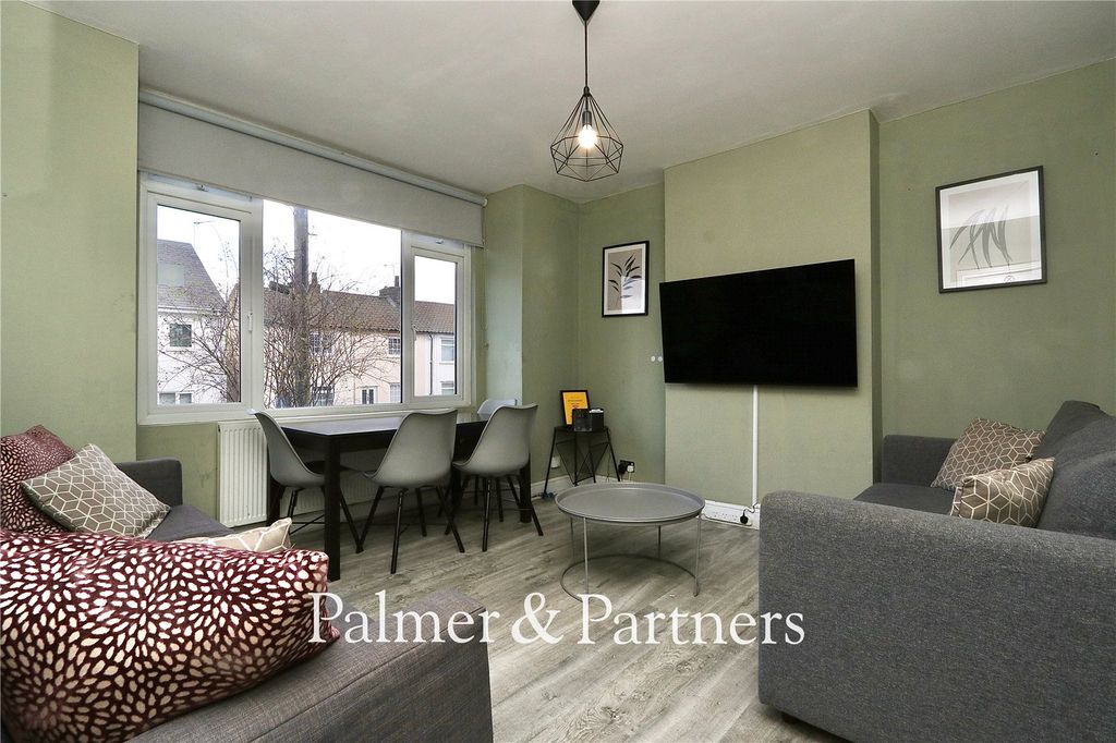 Property photo 2 of 21 Picture No. 03