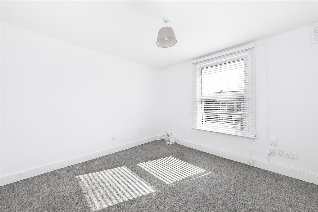 Property photo 2 of 10 Img_2350.Jpg