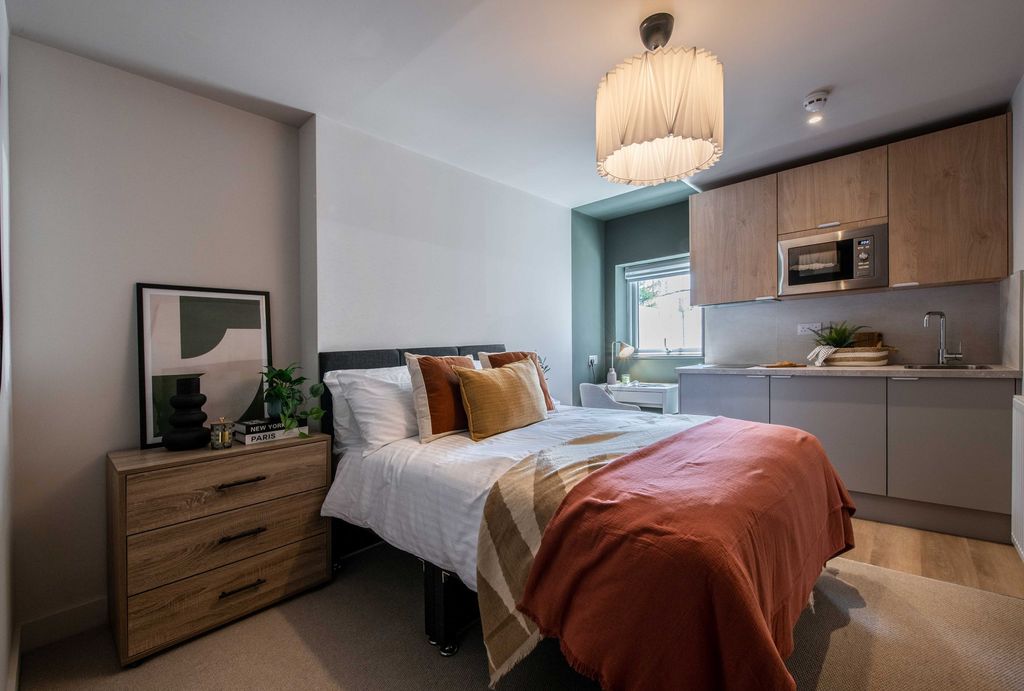 Property photo 1 of 4