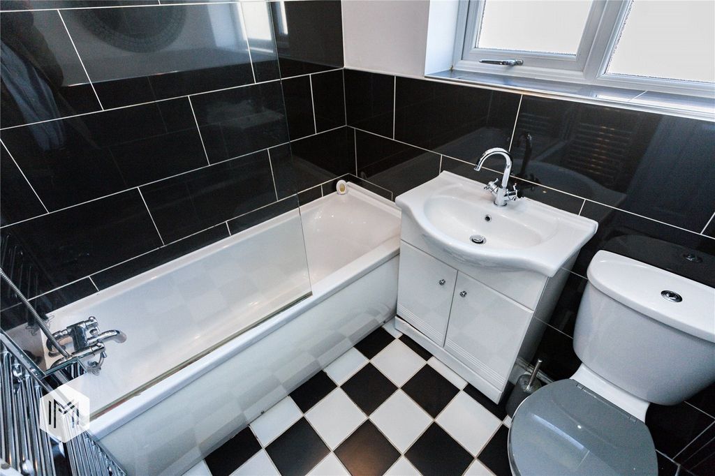 Property photo 2 of 29 Picture No. 05