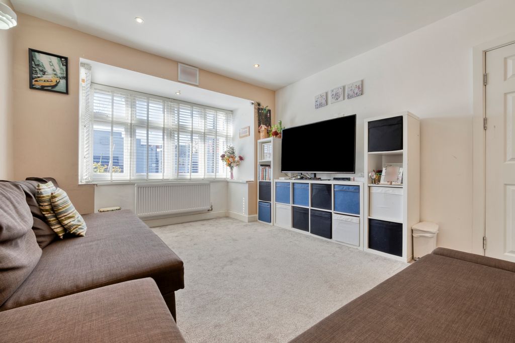 Property photo 2 of 17 Picture No. 31