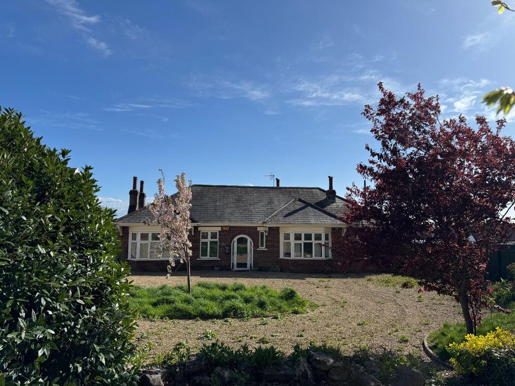 Property photo 1 of 25 Front