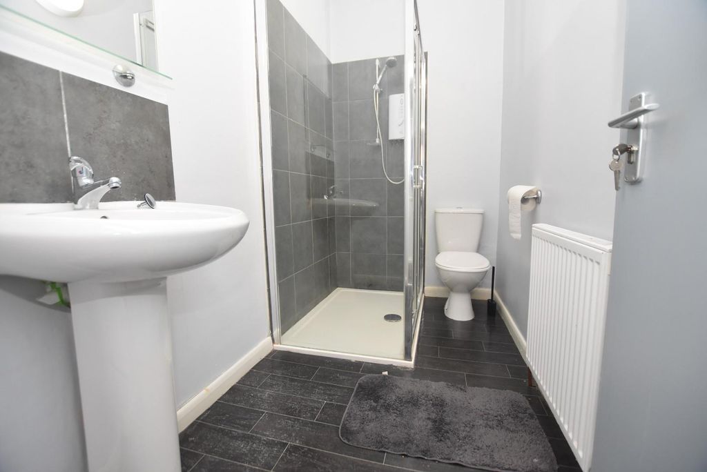 Property photo 2 of 11 Room 3 (2) Bathroom.Jpg