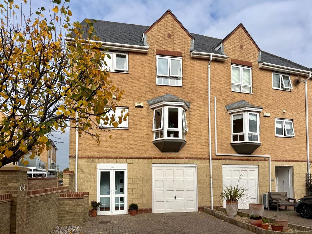 Property photo 1 of 30 Front