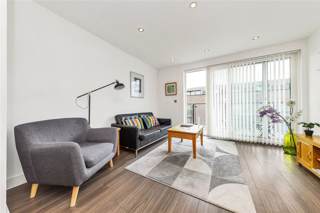 Property photo 2 of 14 Picture No. 04