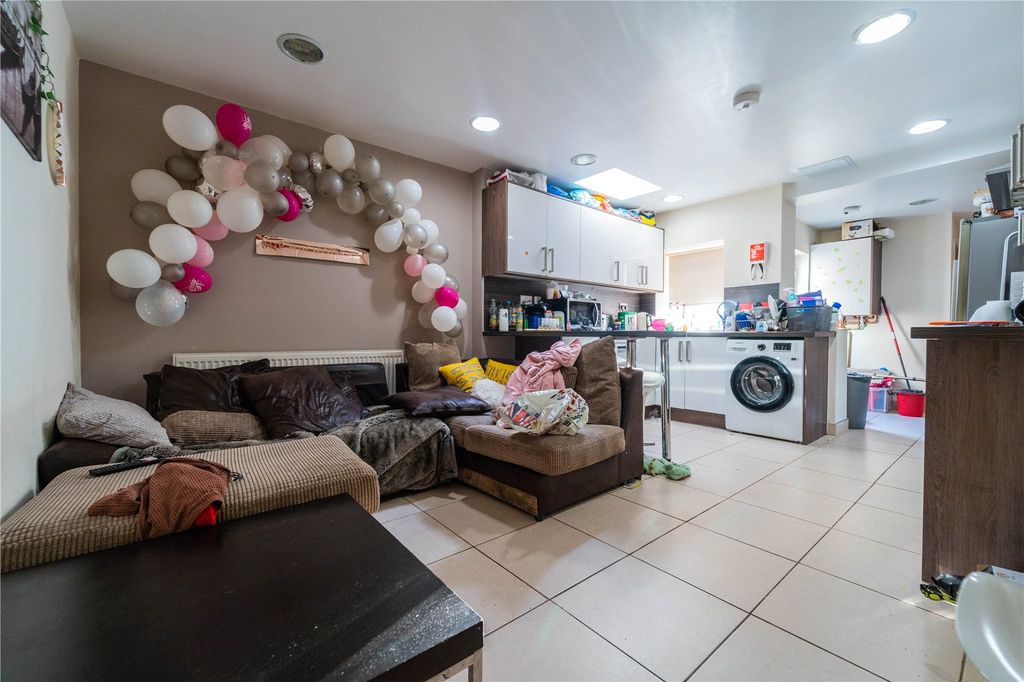 Property photo 2 of 24 Picture No. 20