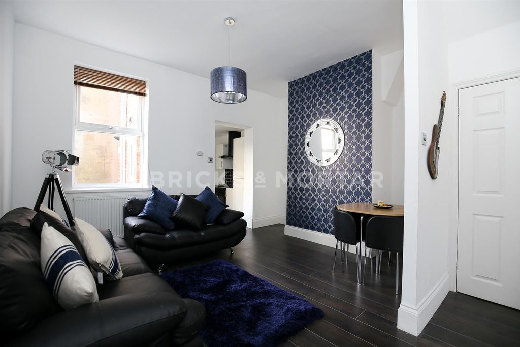 Property photo 1 of 6 0A_8N1Fsp3Wp_V3Ku4Aaz5Gyxea.Jpg