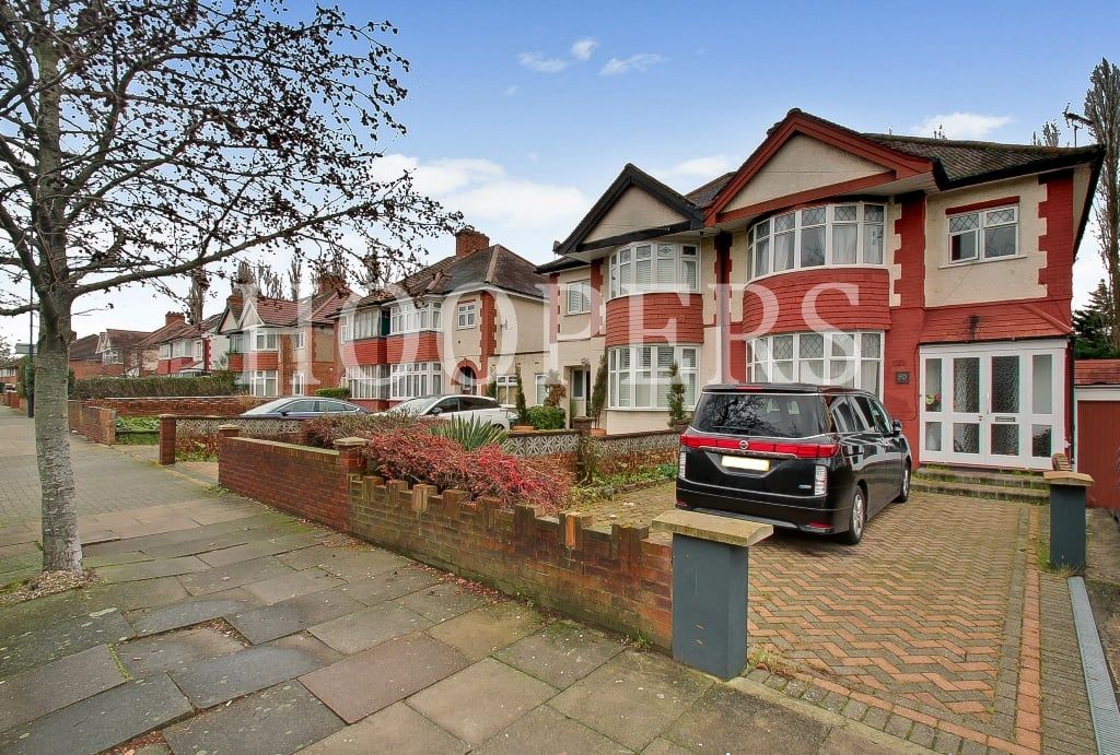 Property photo 1 of 12
