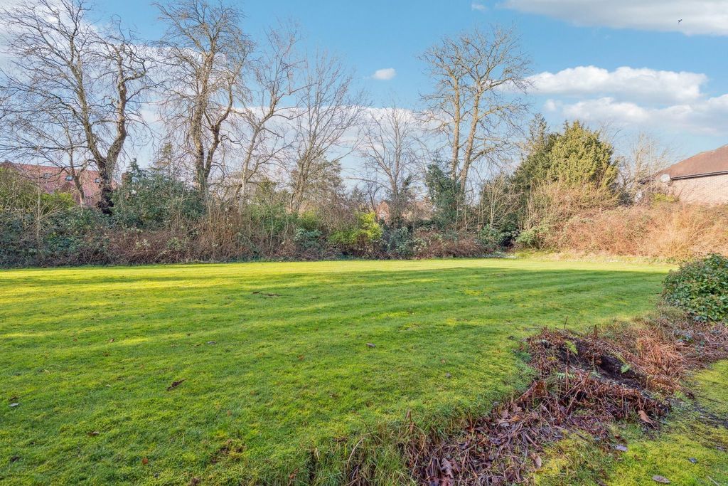 Property photo 3 of 16