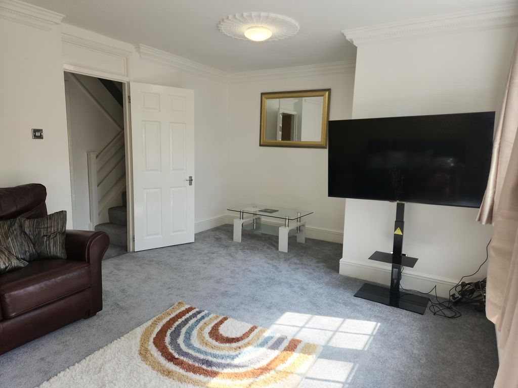 Property photo 3 of 14 Living Room 