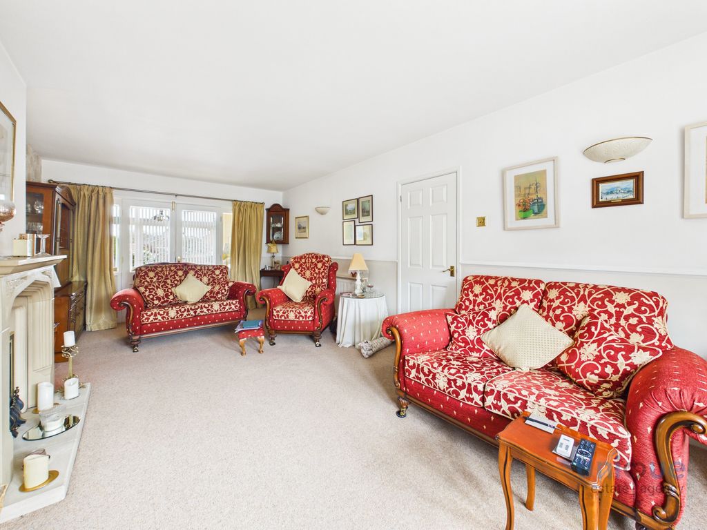 Property photo 2 of 28