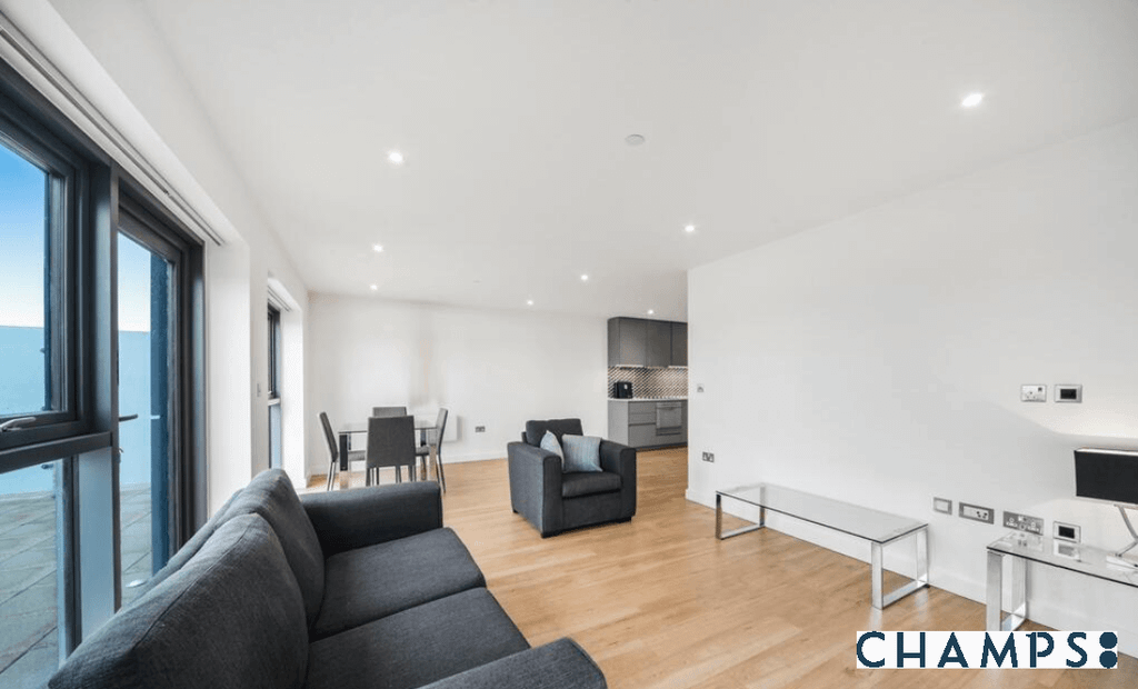 Property photo 3 of 10 Gallery