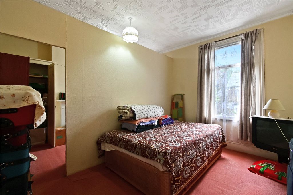 Property photo 3 of 15 Bedroom