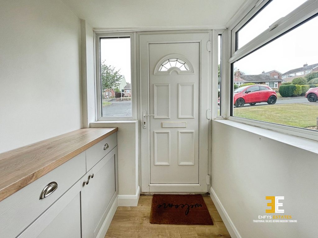 Property photo 2 of 29