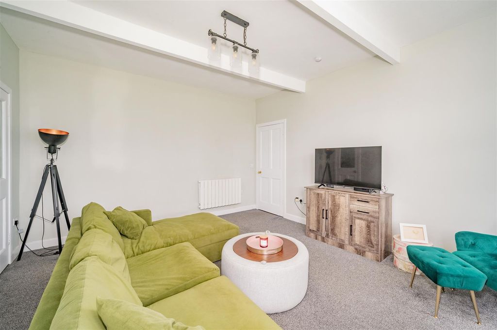 Property photo 3 of 13 27 Kilberry Street Dundee-2.Jpg
