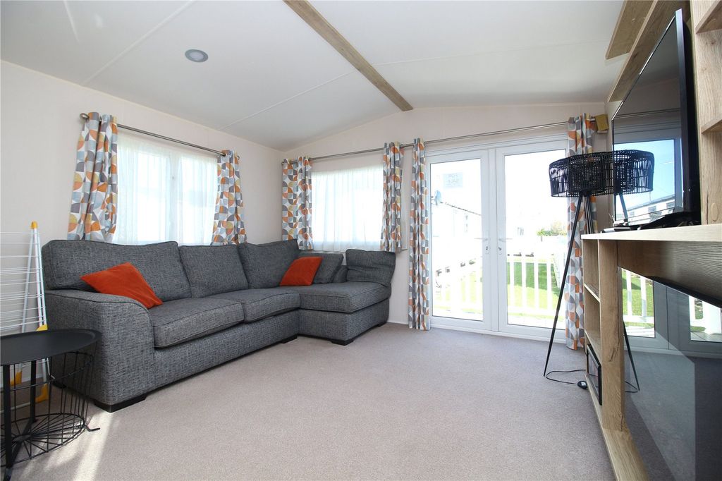 Property photo 2 of 10 Picture No. 01