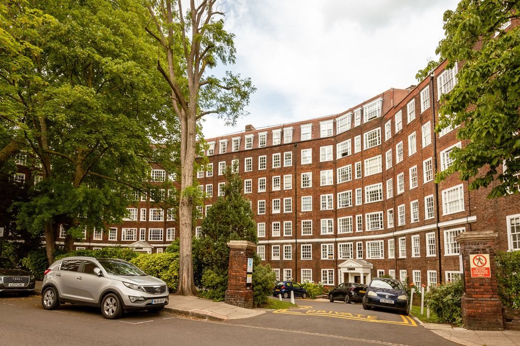 Property photo 2 of 20 289062 - 25_5_Tmh Nw3 2Df7468-Enhanced-Nr.Jpg