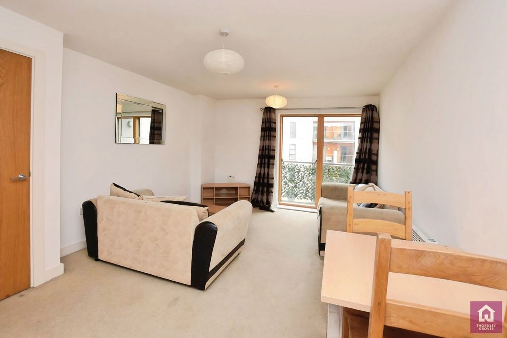 Property photo 3 of 14 Pbox-Img.Jpg