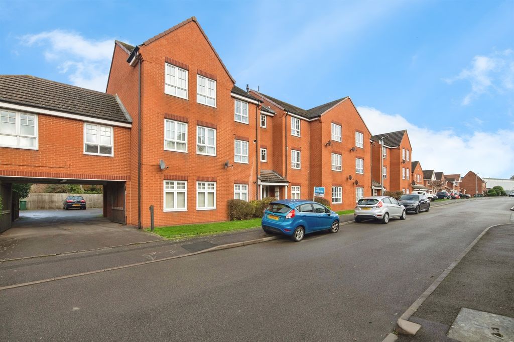 Property photo 1 of 12