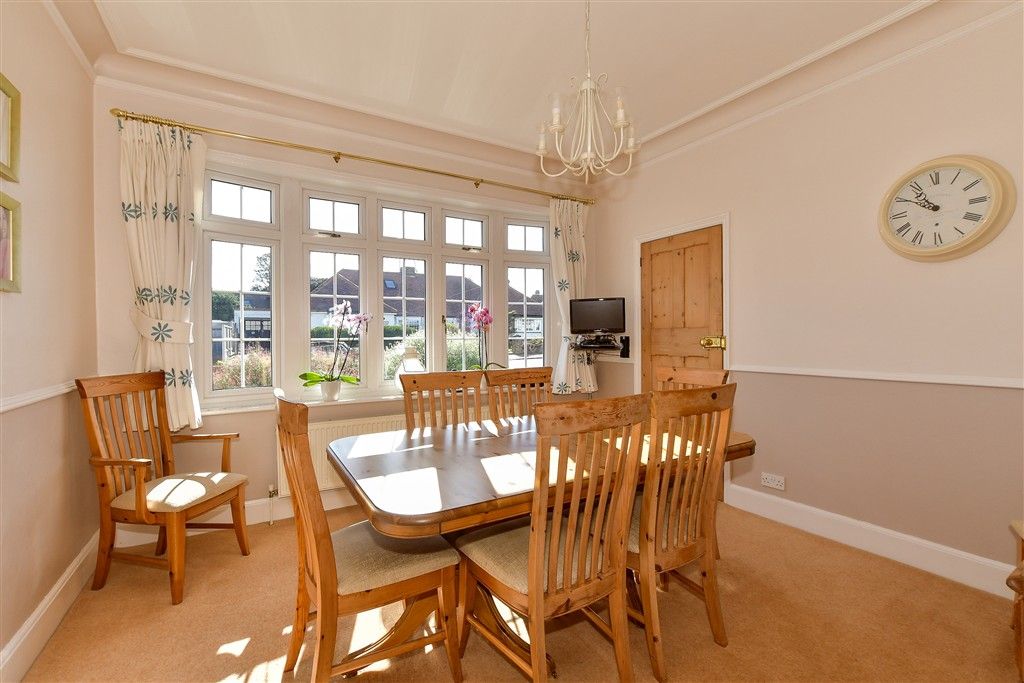 Property photo 3 of 21 Dining Room