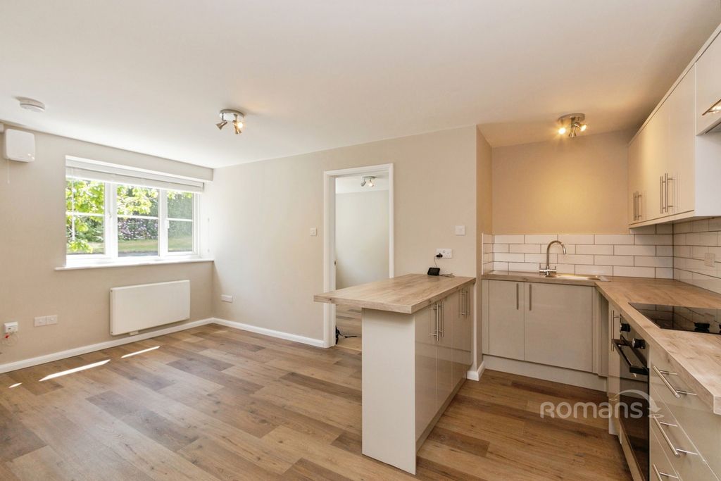 Property photo 2 of 9 Pbox-Img.Jpg