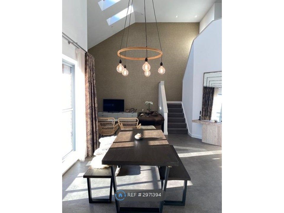 Property photo 2 of 24 Dining Area