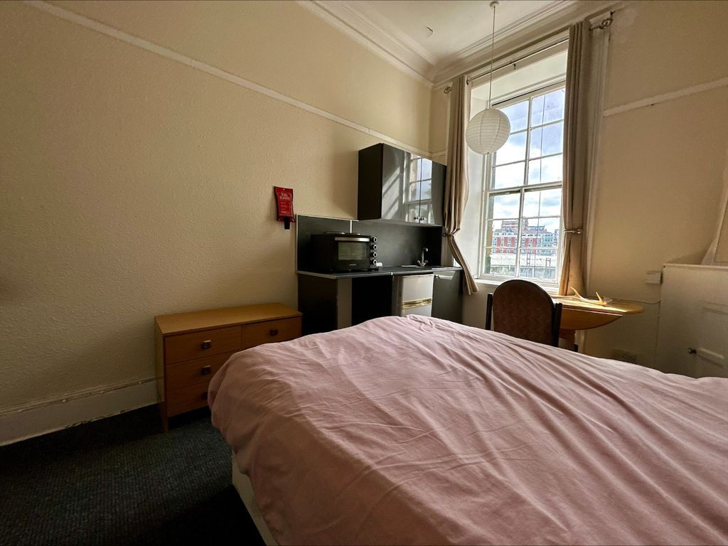 Property photo 3 of 3