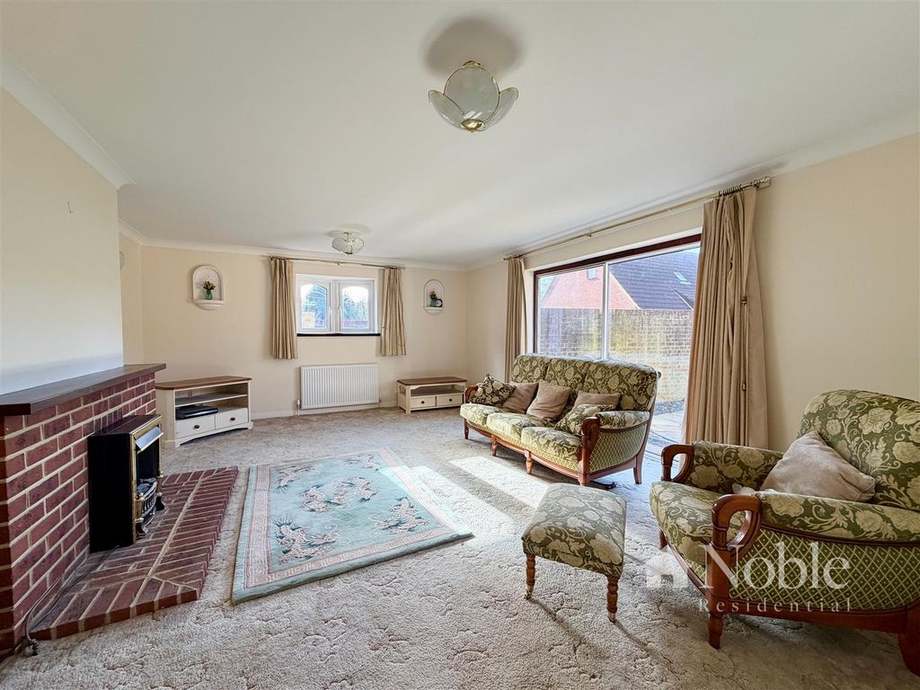 Property photo 2 of 16 Reception Room