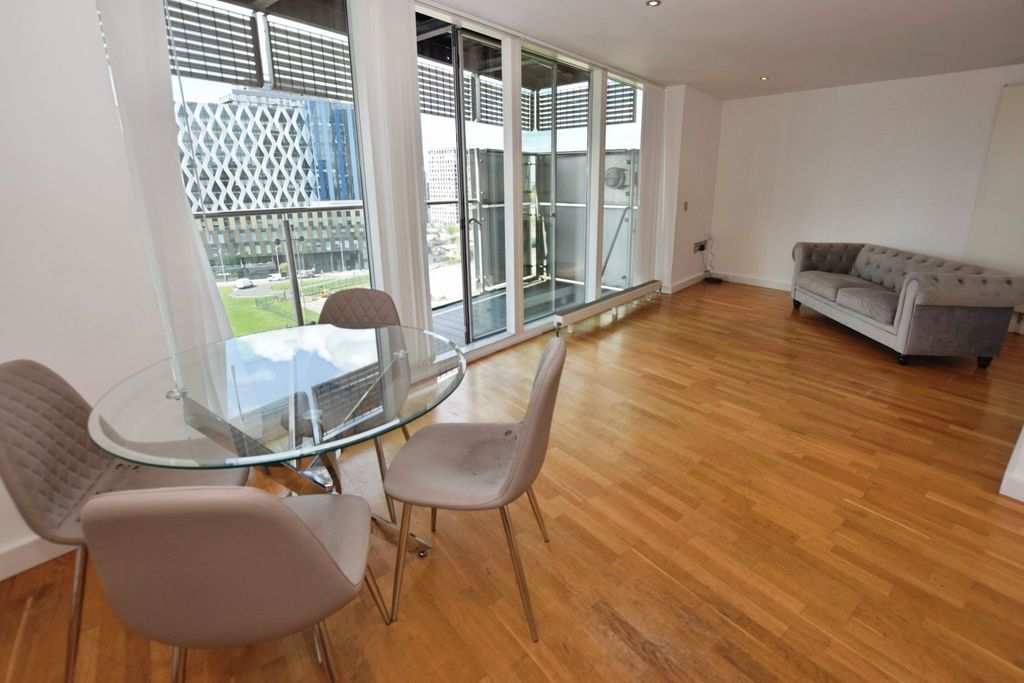 Property photo 1 of 16 Picture No. 14