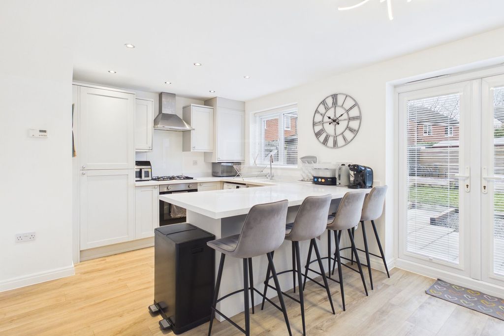 Property photo 2 of 15 Kitchen