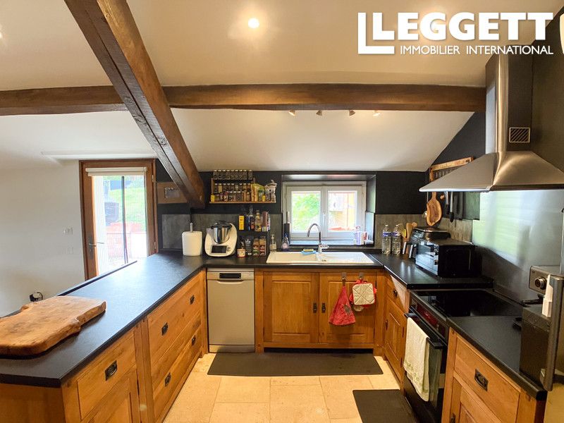 Property photo 2 of 10