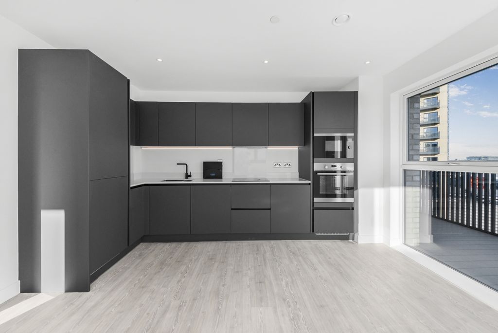 Property photo 2 of 15 Jargonelle House