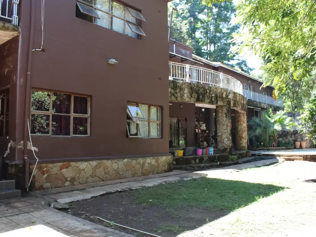 Property photo 1 of 4
