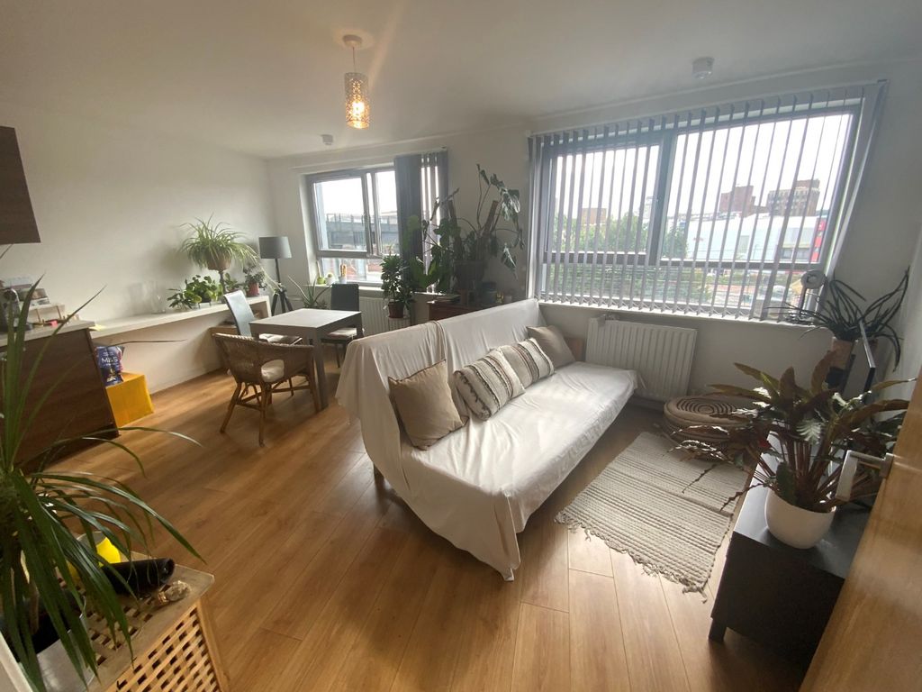 Property photo 2 of 6 2746032