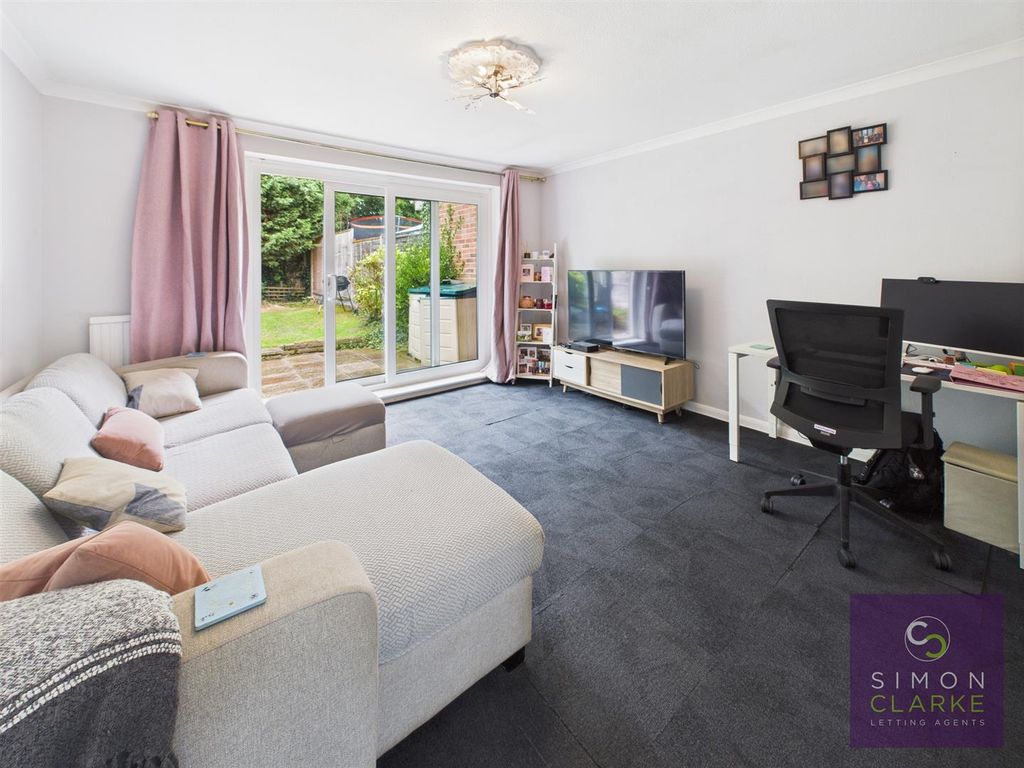 Property photo 2 of 12 Cam05425G0-Pr0032-Still014.Jpg