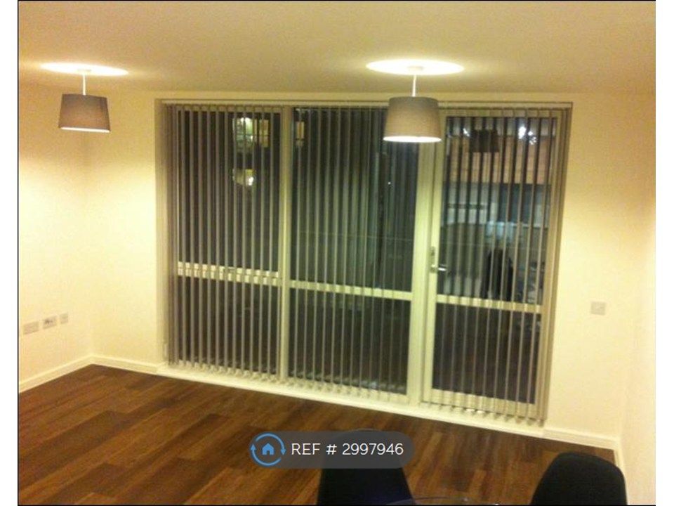 Property photo 3 of 10 Lounge