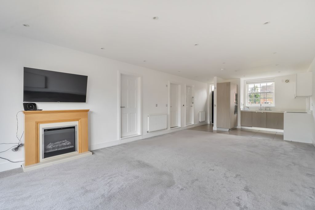 Property photo 2 of 22 1526196 (10)