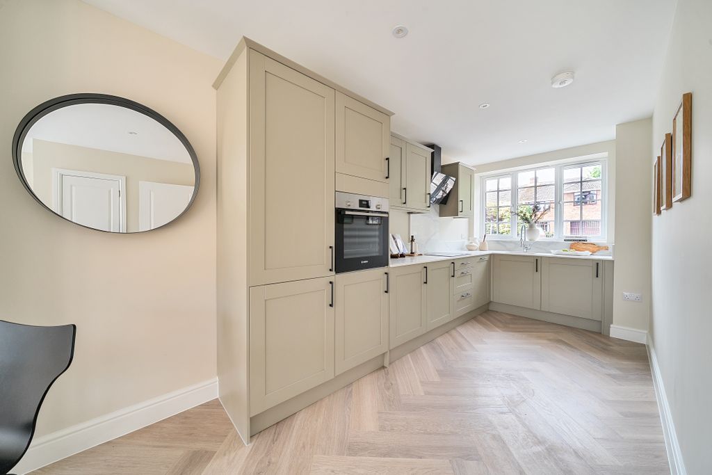 Property photo 3 of 14 30-6821Efdc9F49c-1293246-Arw-30-1