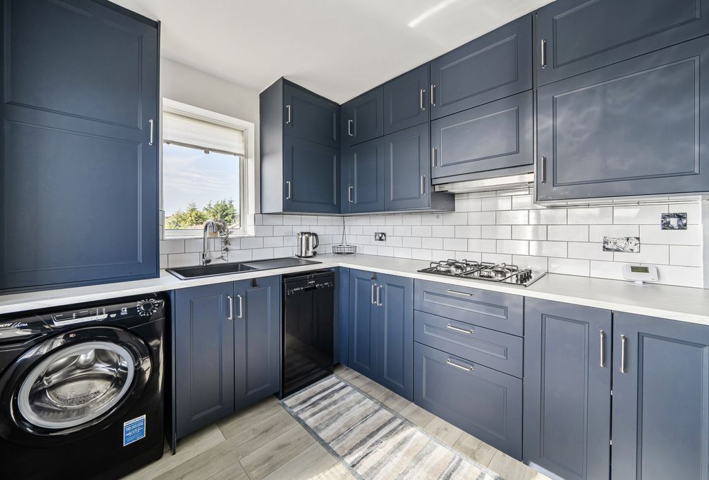 Property photo 2 of 13 Kitchen