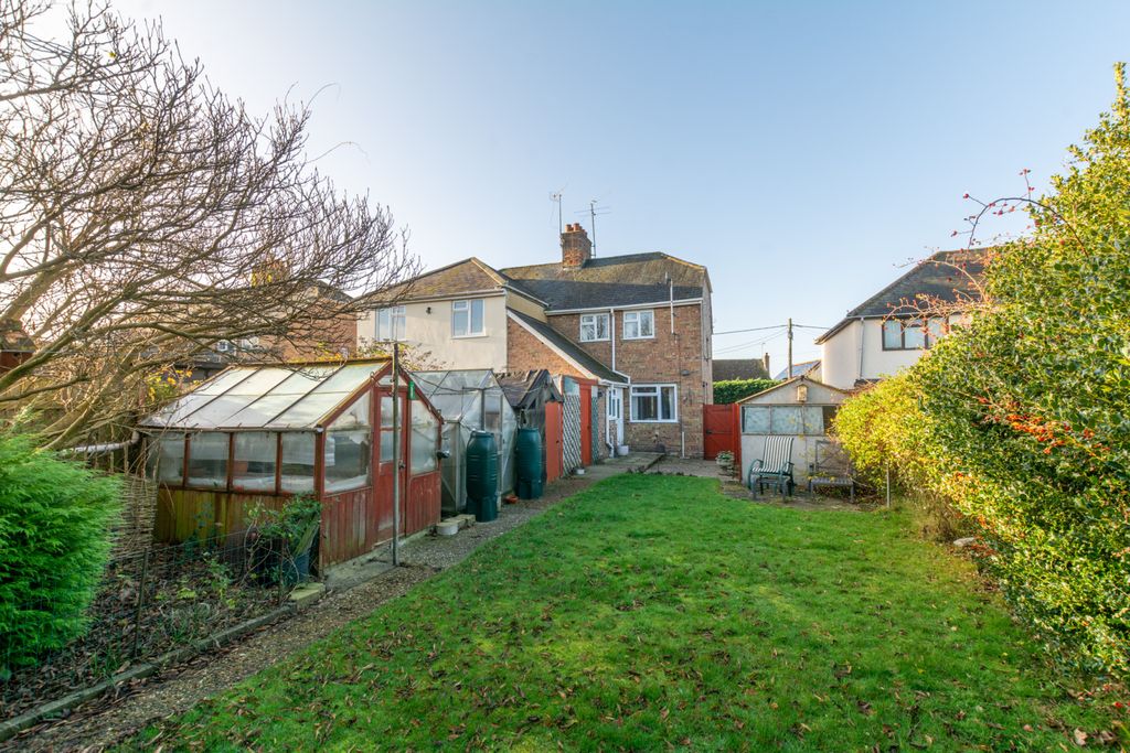 Property photo 2 of 13 Picture No. 26